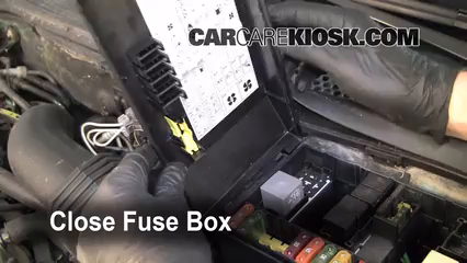 Blown Fuse Check 2000-2004 Ford Focus - 2000 Ford Focus SE ... where is the fuse box on ford focus 2000 