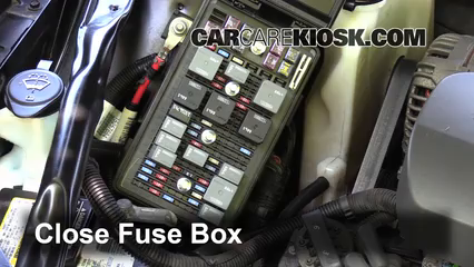 Replace a Fuse: 2005-2009 Buick LaCrosse - 2006 Buick ... buick allure fuse box 