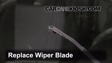 Front Wiper Blade Change Honda Fit (2007-2008) - 2007 Honda Fit Sport 1 ...