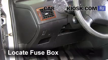 Ubicación de caja de fusibles interior en Peugeot 307 2001 ... fuse box ford focus y reg 